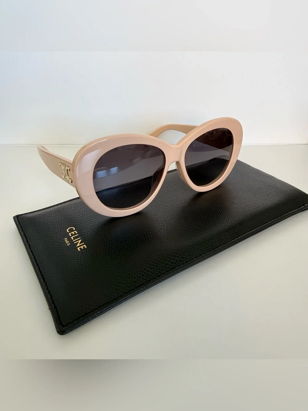 NEW!!! Celine pink Triomphe sunglasses CL40317U 74B Authentic Retail 580$